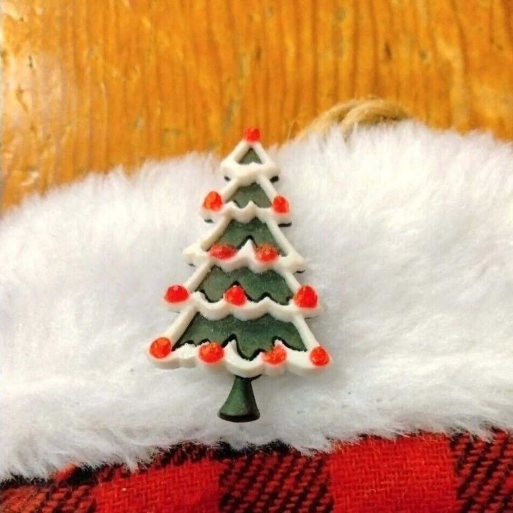 Christmas Tree Pin Red Ornaments